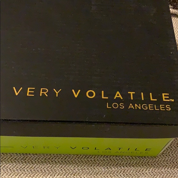 NIB Very Volatile leopard print mules SZ 7 - Picture 7 of 11